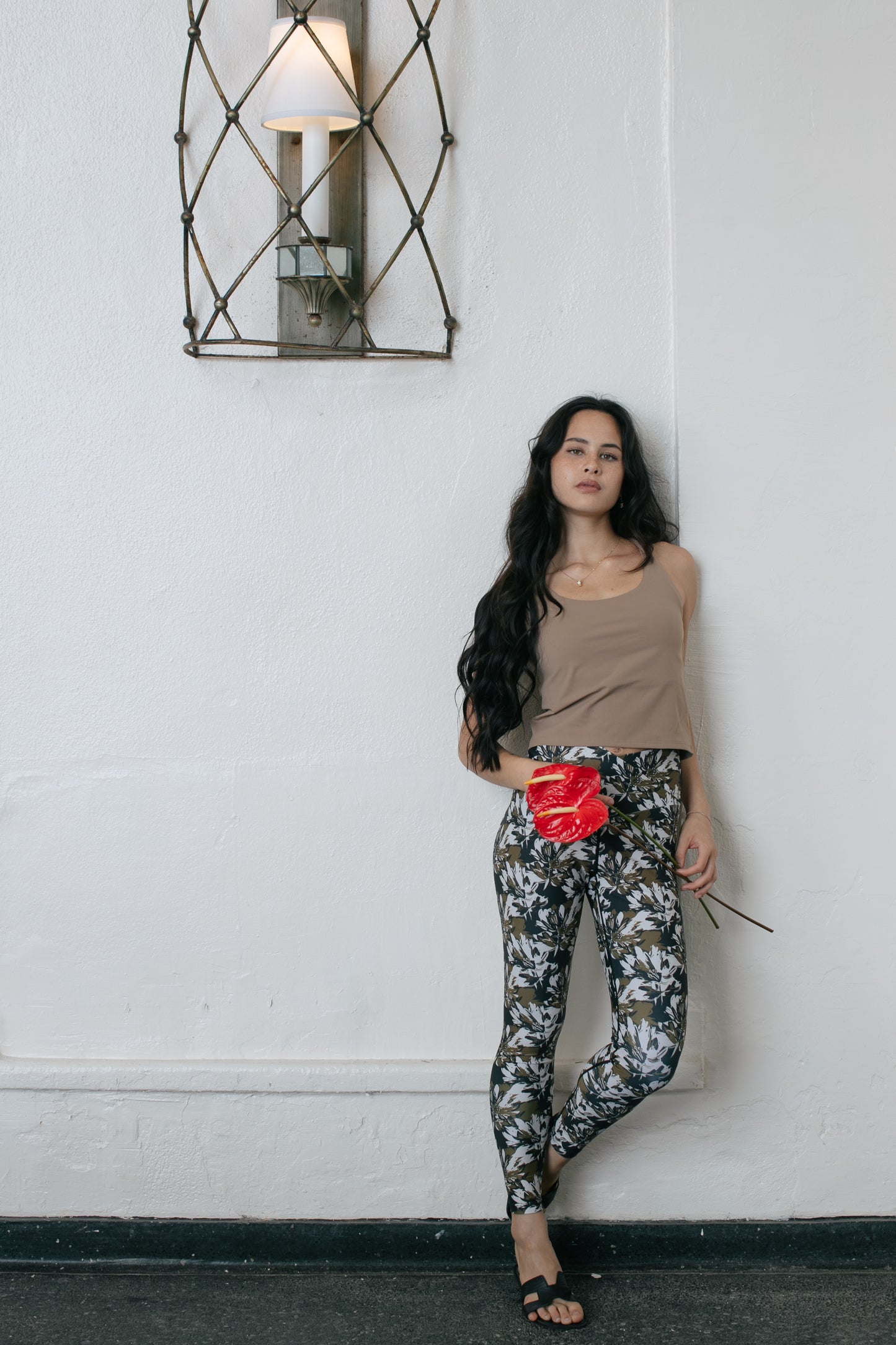 Black x Brown Flowers Leggings
