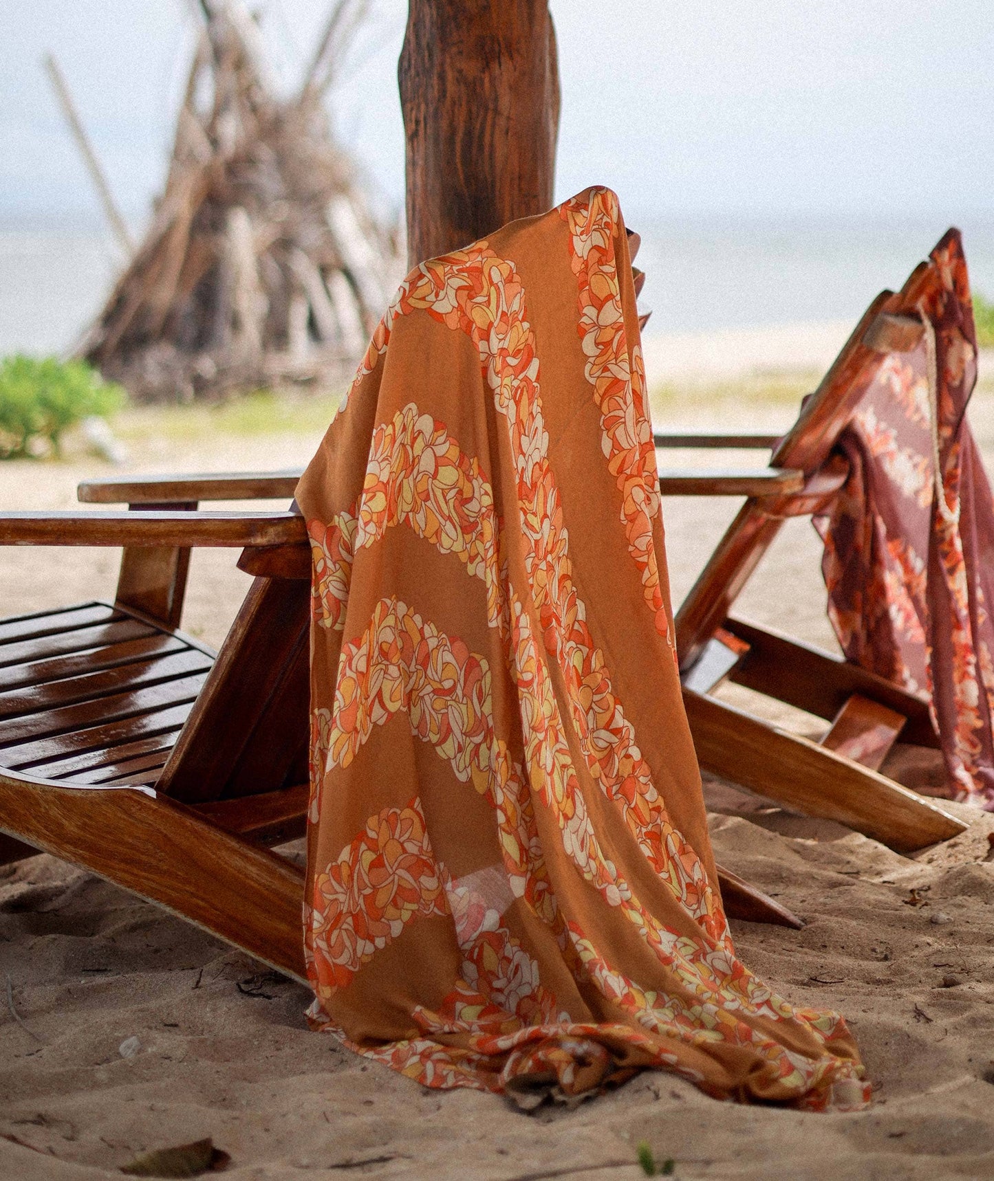 Tag Aloha Co. - Summer Lei Pareo: 74 x 46 in