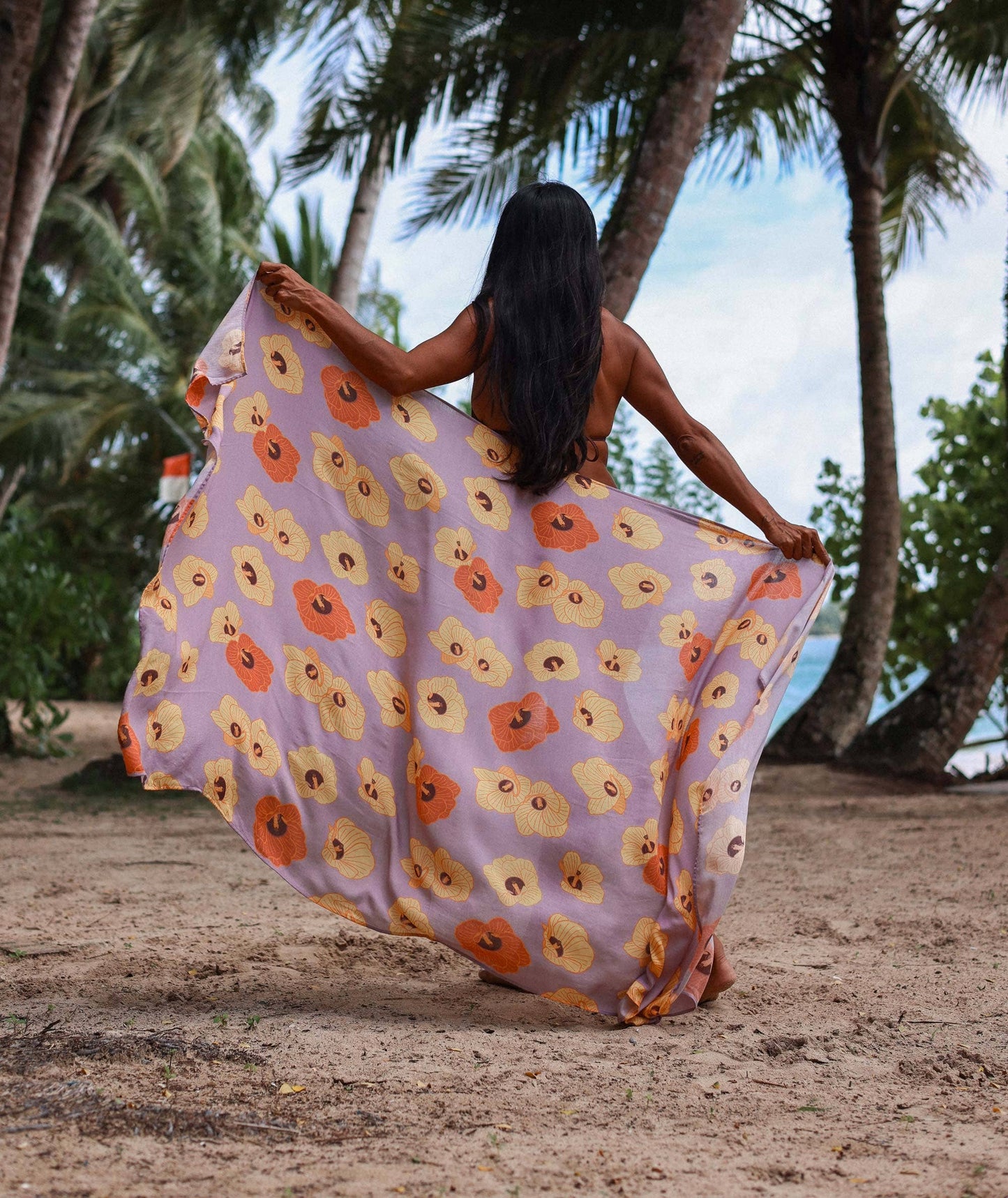 Tag Aloha Co. - Hau Blossom Pareo: 67 x 43 in