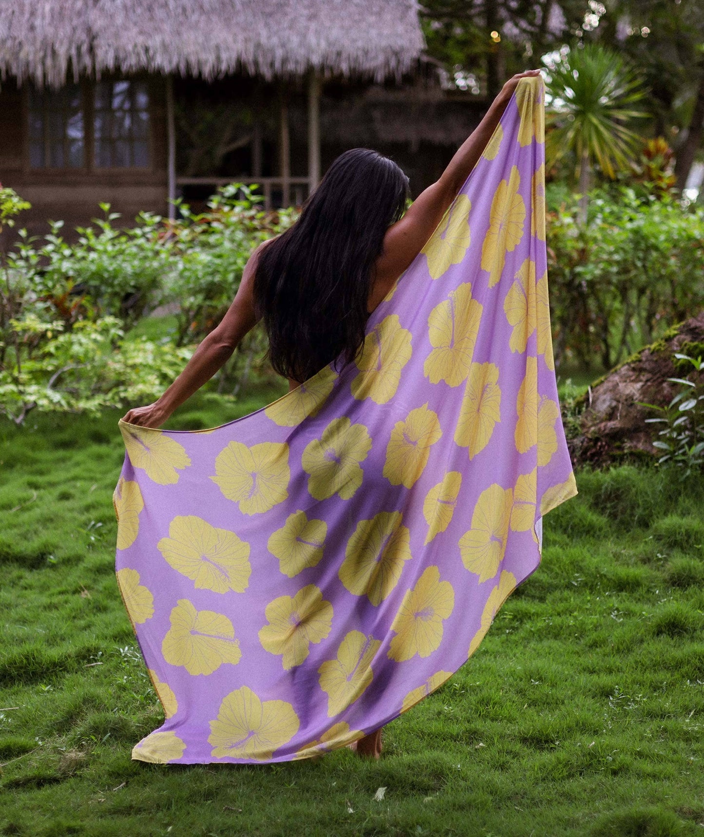 Tag Aloha Co. - Hibiscus Lemonade Pareo: 67 x 43 in